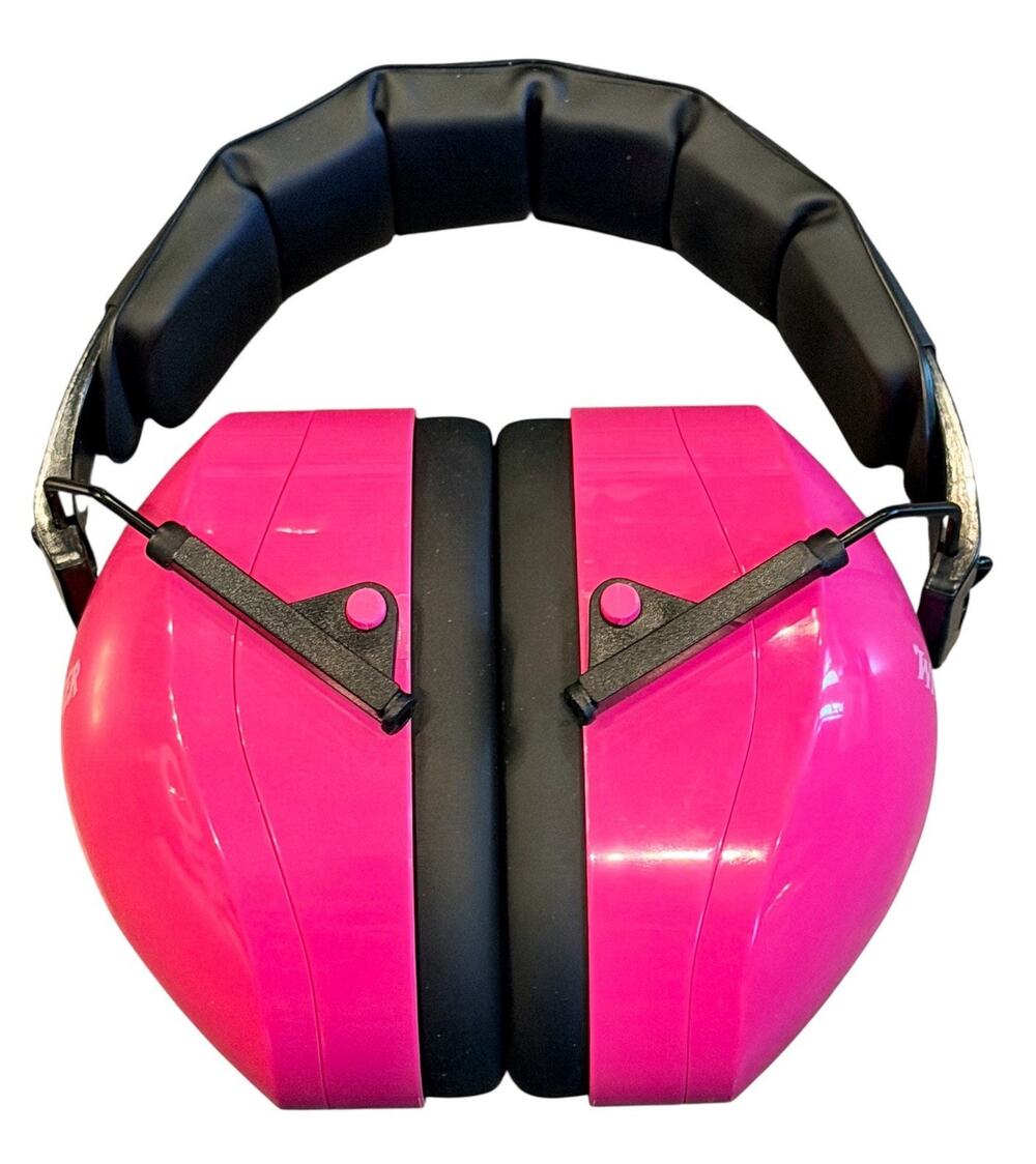 New Winchester Ear Protection Passive Noise Reducing 26 Decibels Pink and Black